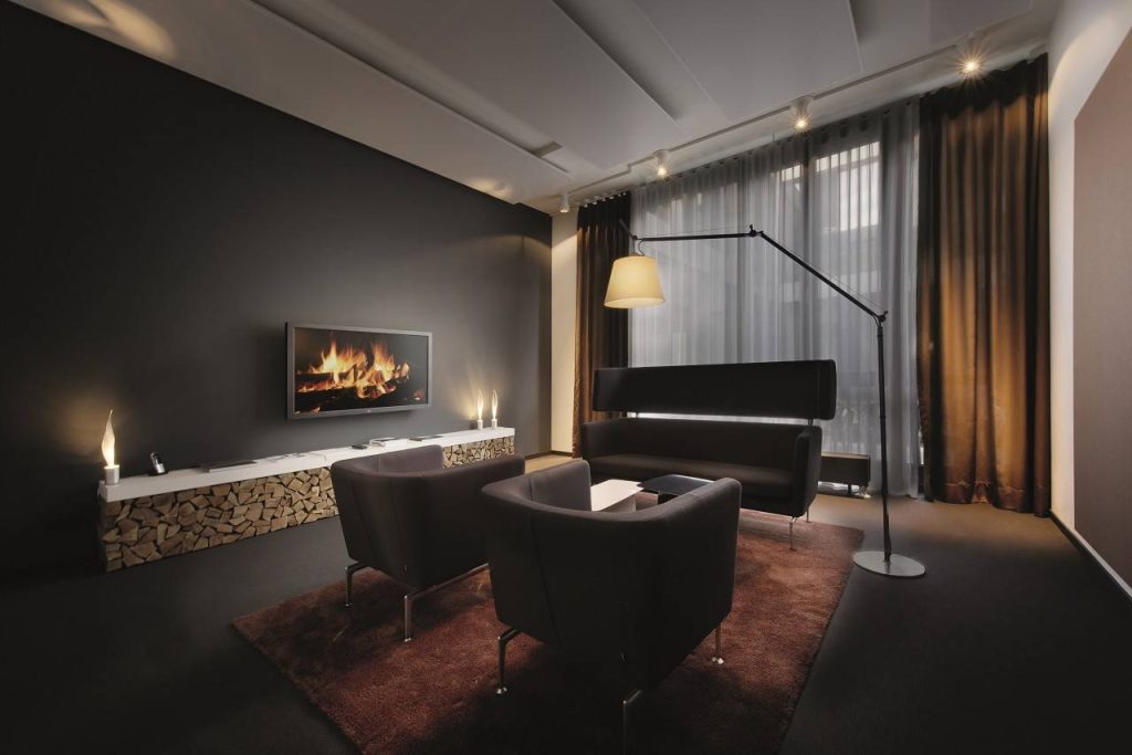 10 conseils pour éclairer un salon