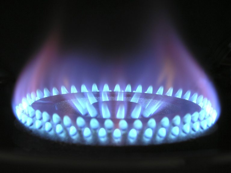 quelle est la consommation electrique d039un four decouvrez son cout sur une annee