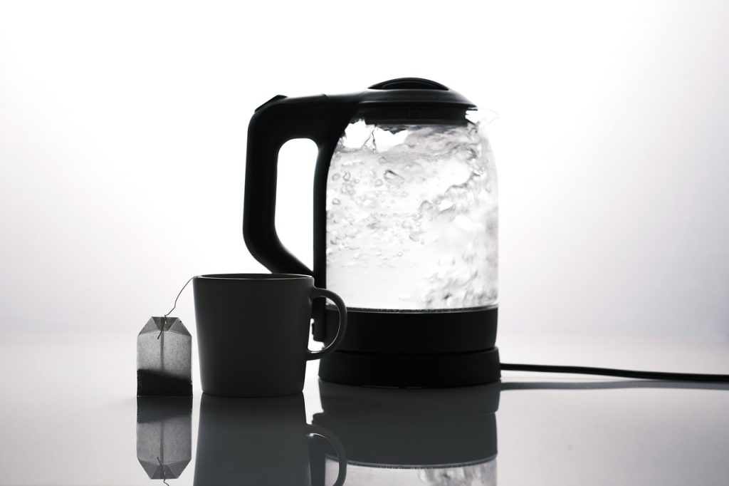 quelle est la consommation electrique d039une bouilloire decouvrez son cout sur une annee
