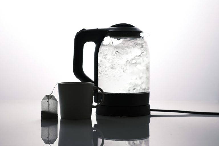 quelle est la consommation electrique d039une bouilloire decouvrez son cout sur une annee
