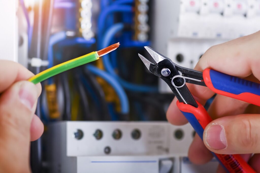 Comment canalis électrique simplifie-t-il la distribution d'électricité ?