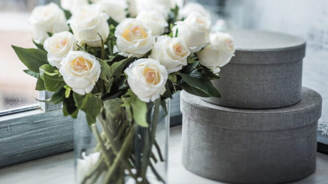Comment choisir le bon vase pour mettre en valeur vos fleurs ? Un guide complet