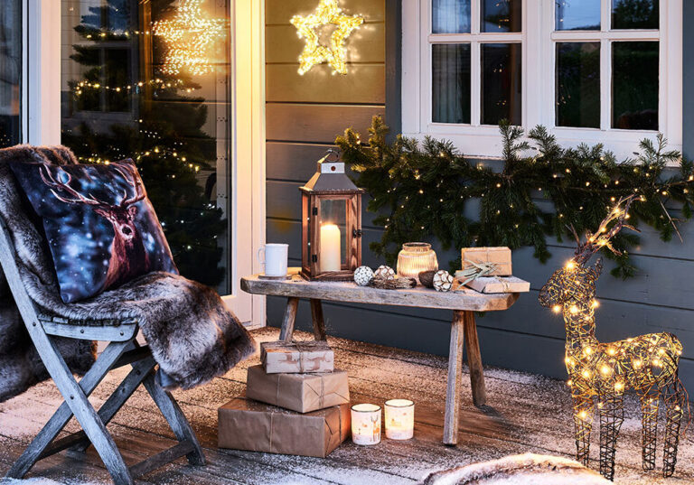Comment décorer votre balcon pour Noël : idées festives et conseils pratiques