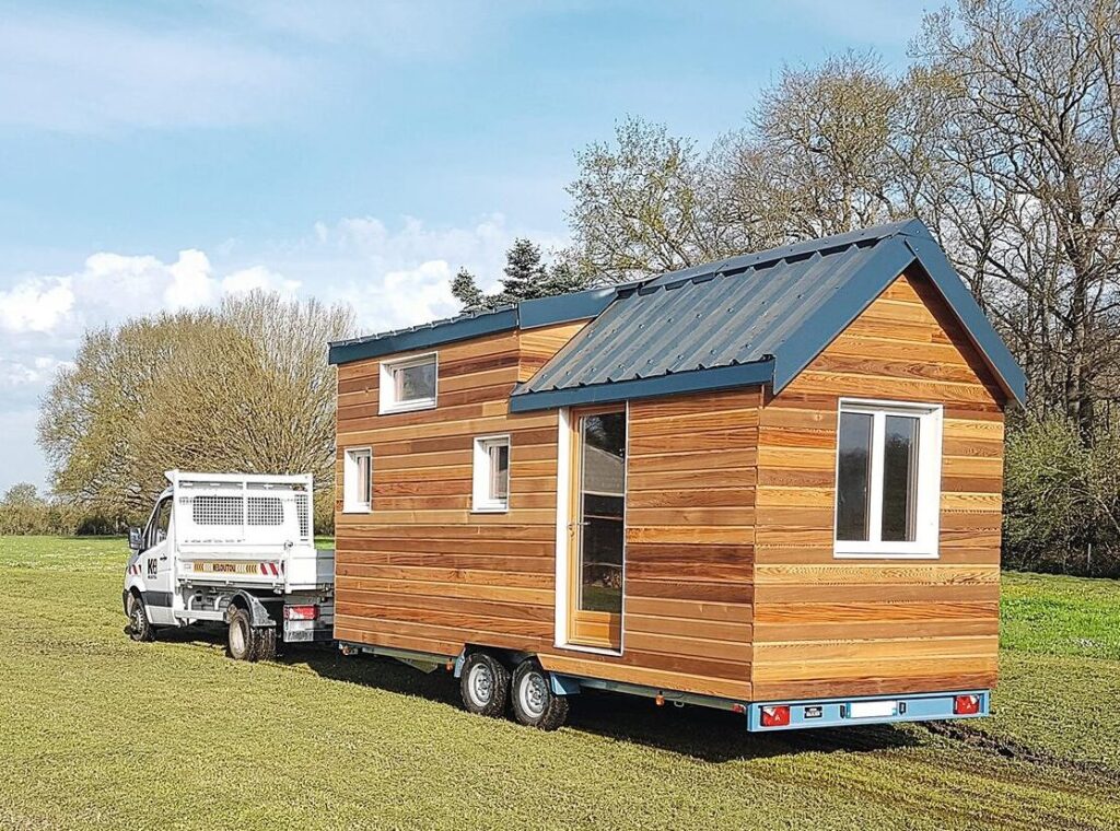 Comment équiper sa tiny house roulante avec le meilleur système électrique ?