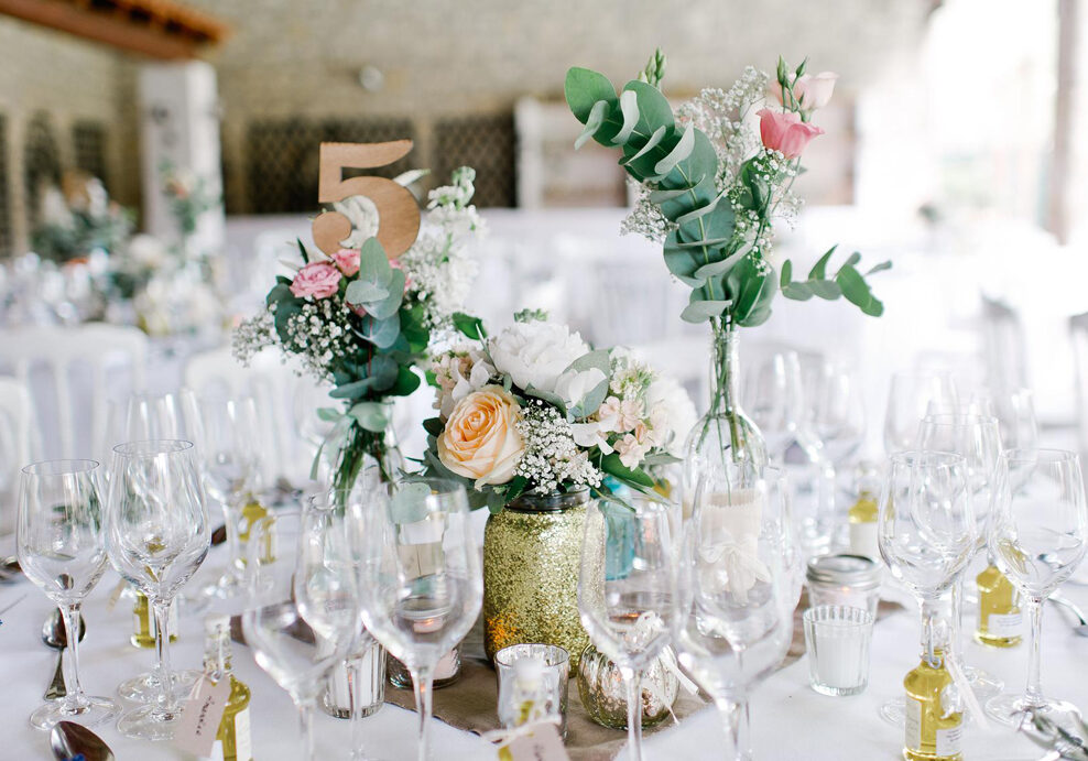 Comment réaliser une décoration de mariage simple et chic ?