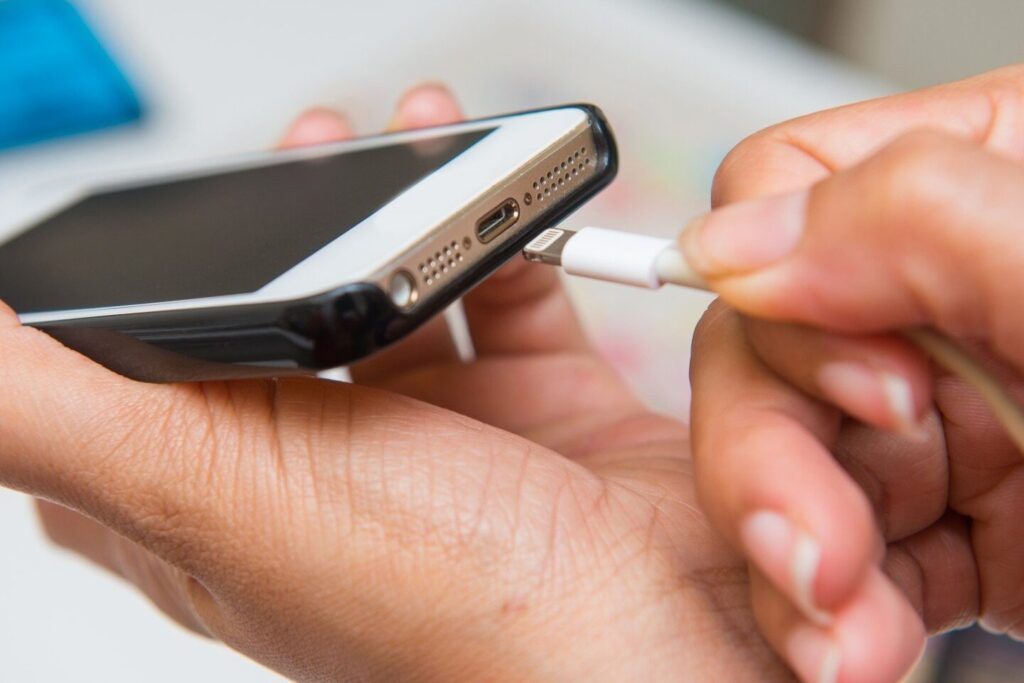 Solutions pour un chargeur de téléphone défectueux