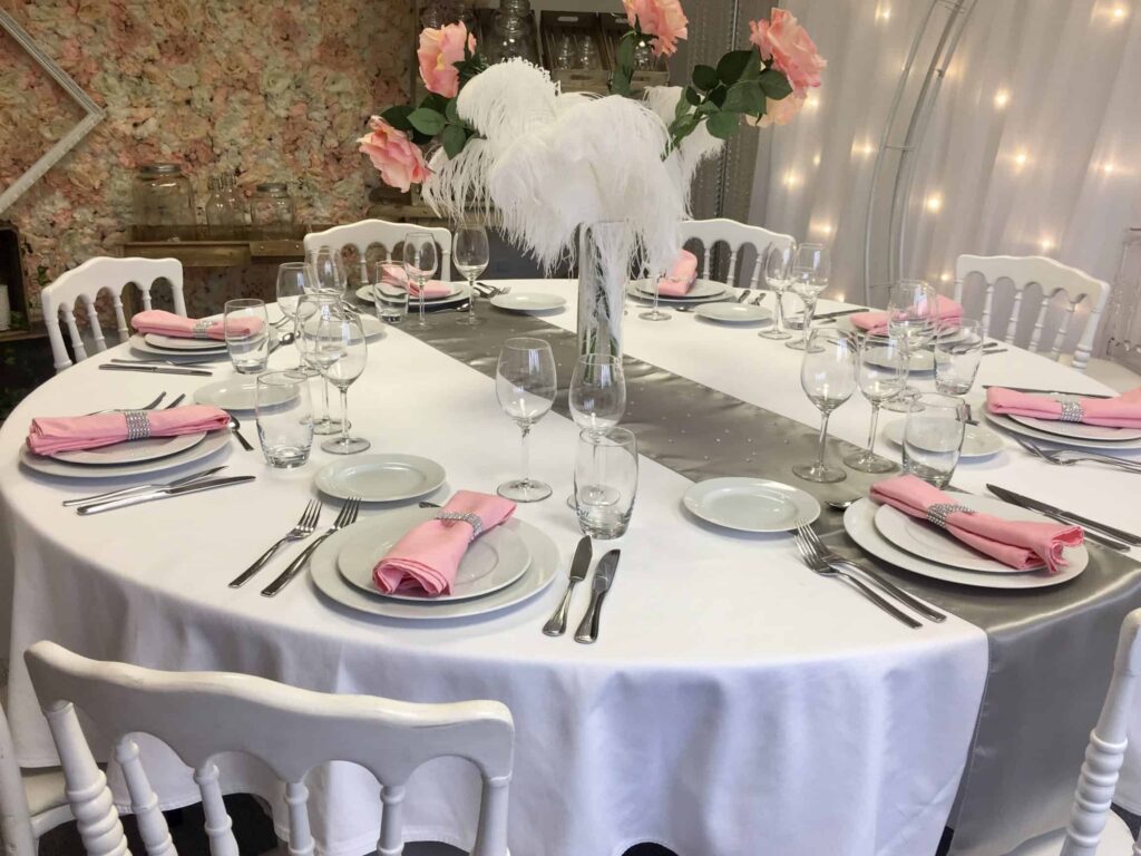 Comment créer une décoration de mariage simple et chic ?