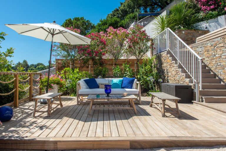 Aménagement d'une terrasse en bord de mer : astuces et inspirations