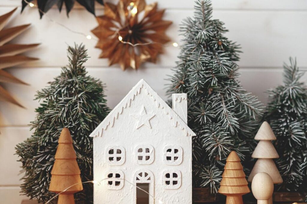 Déco sapin de Noël à faire soi-même : des idées créatives pour un intérieur festif