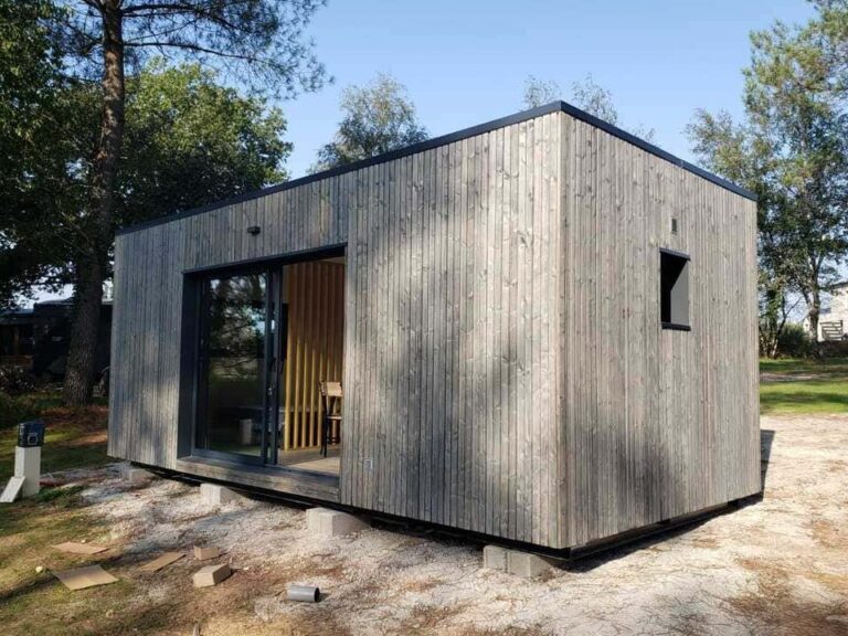 Construire une maison sur pilotis moderne : avantages et tendances actuelles