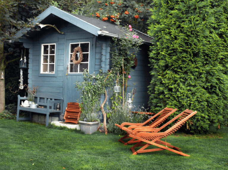 Comment aménager et décorer votre cabane de jardin pour créer un espace détente unique ?