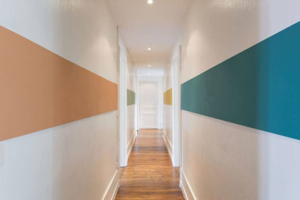 Comment choisir la meilleure idée de peinture pour un couloir long et étroit?