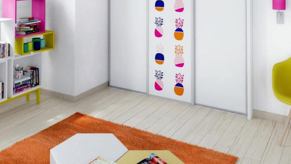 Comment customiser des portes de placard pour un intérieur unique ?